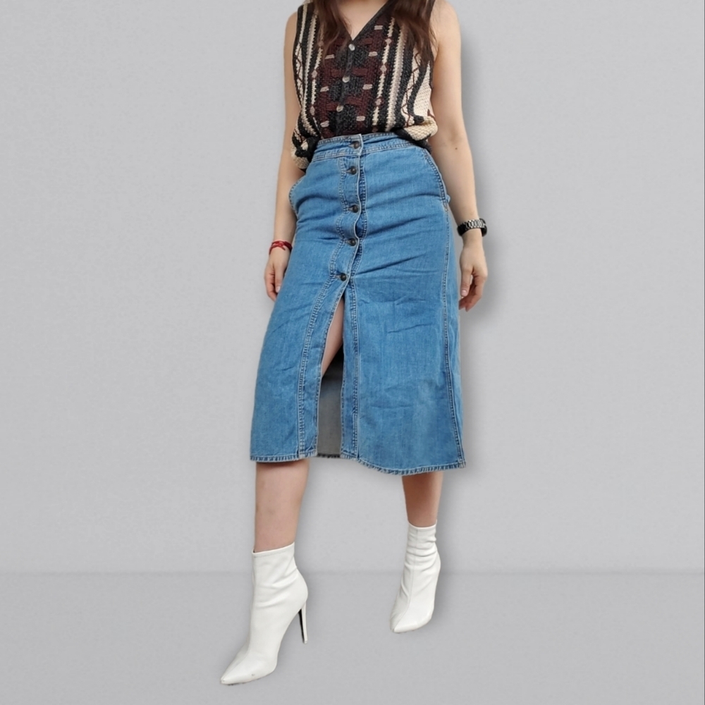 ZARA button-down denim skirt